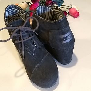 Junio'rs 👩‍🎤Toms shoes sz(5-5)🖤